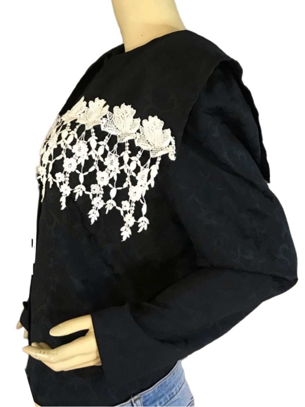 VINTAGE 1990'S IN THE MOOD BLACK BROCADE AND WHITE CROCHET LACE BLOUSE (14) - Picture 5 of 10